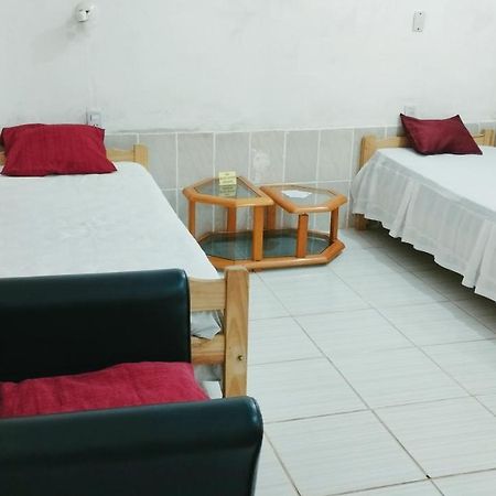 Hostel Damaris Пуерто-Іґуасу Екстер'єр фото